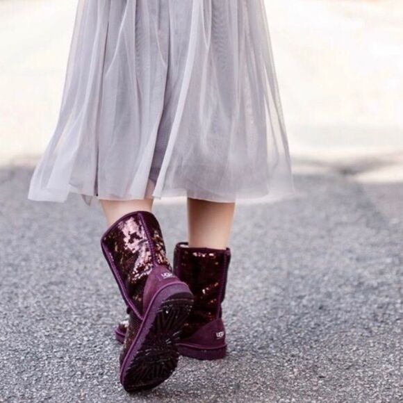 UGG Purple Port Short Sparkle Uggs- Size 5 - Picture 1 of 12